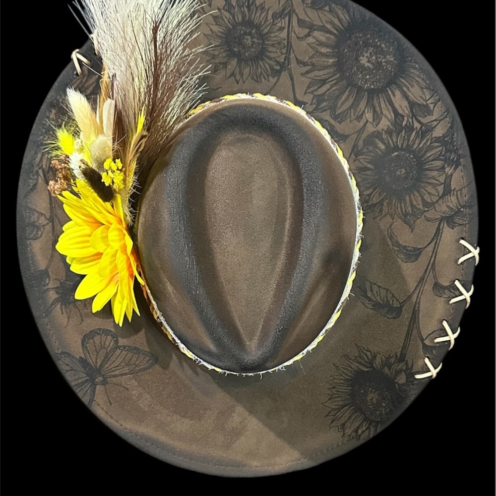 Elegant Brown Hat with Yellow Floral Detail - Picture 2 of 7